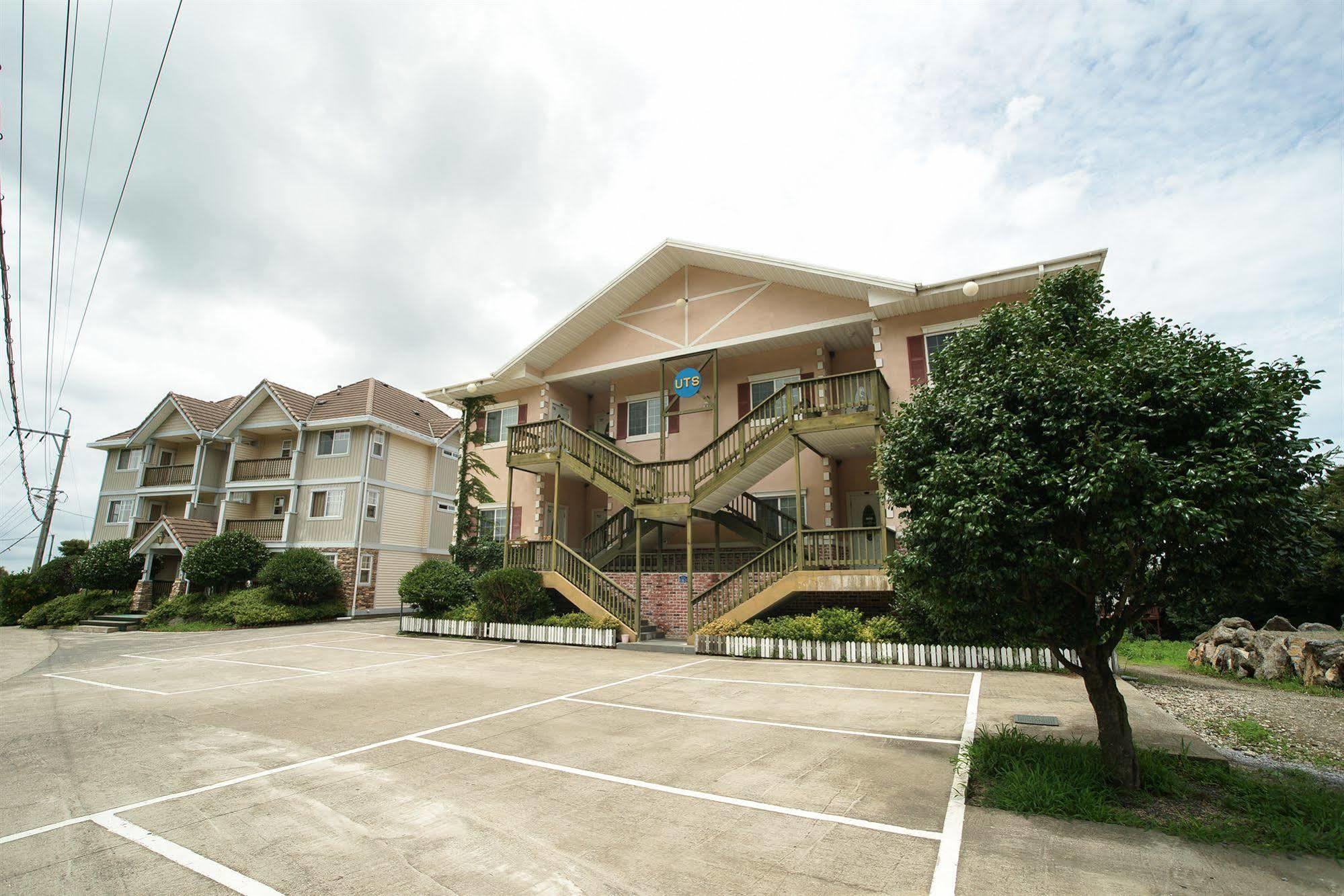 Uts Village Jeju Exterior photo